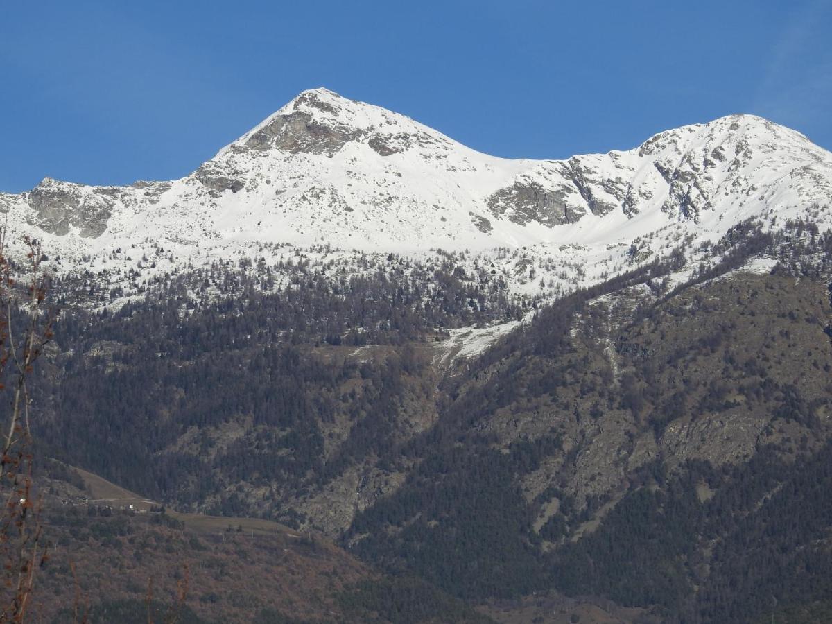 Appartamento Maggio Di Fronte Palaghiaccio Cir 0005 Aosta Exterior foto